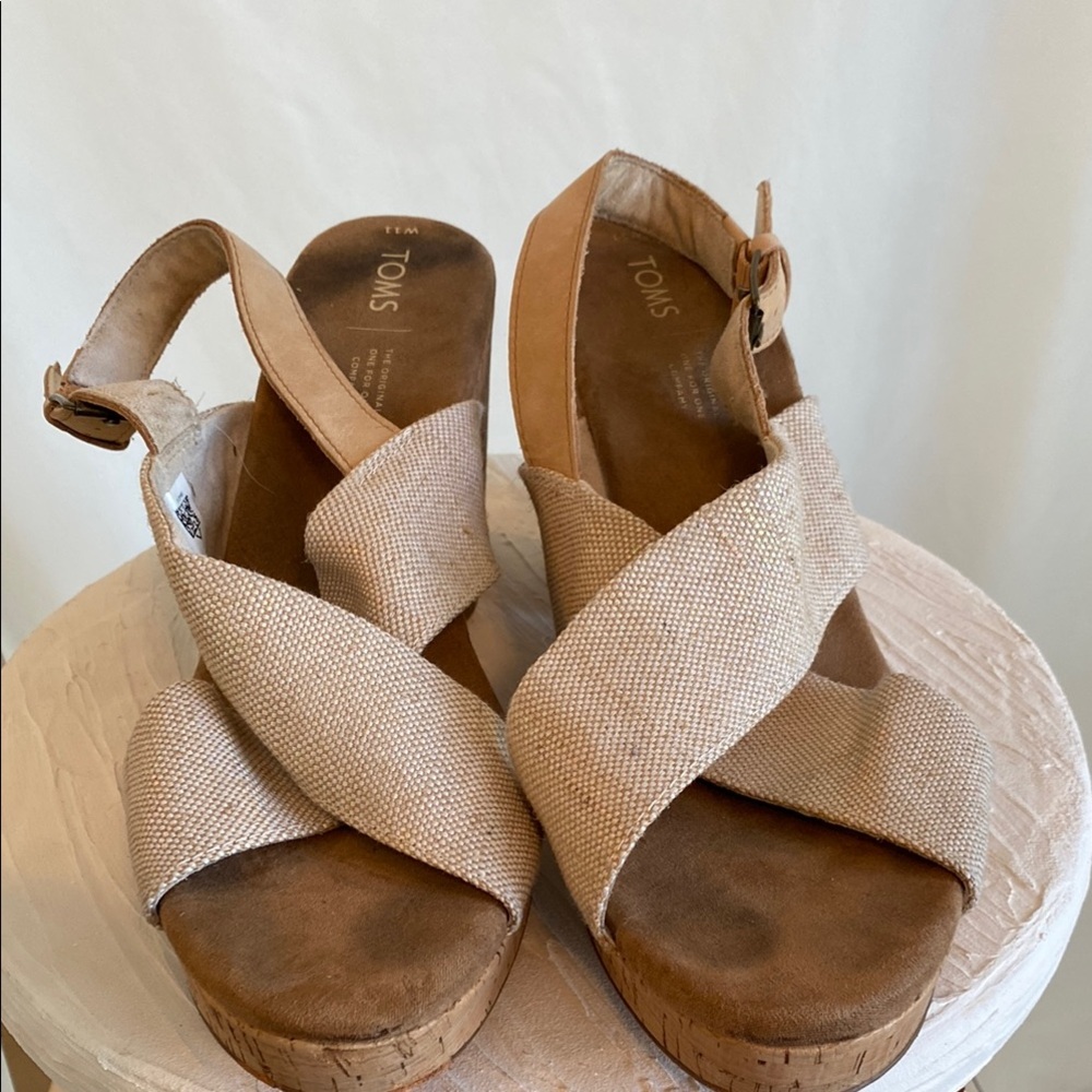 Tom’s crisscross strap cork block heel sandal